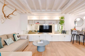 BnBNook - Lovely 2BR: Eiffel Tower & River Seine